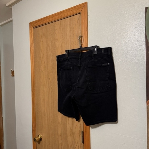 7 For All Mankind "The Straight" Size 38 Solid Black Denim Jean Shorts - EUC - Picture 2 of 6